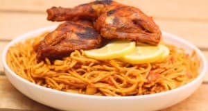 معكرونة بالدجاج الحار