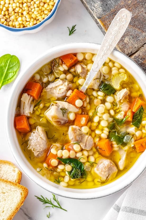 شوربة مغربية بالدجاج مع الخضار