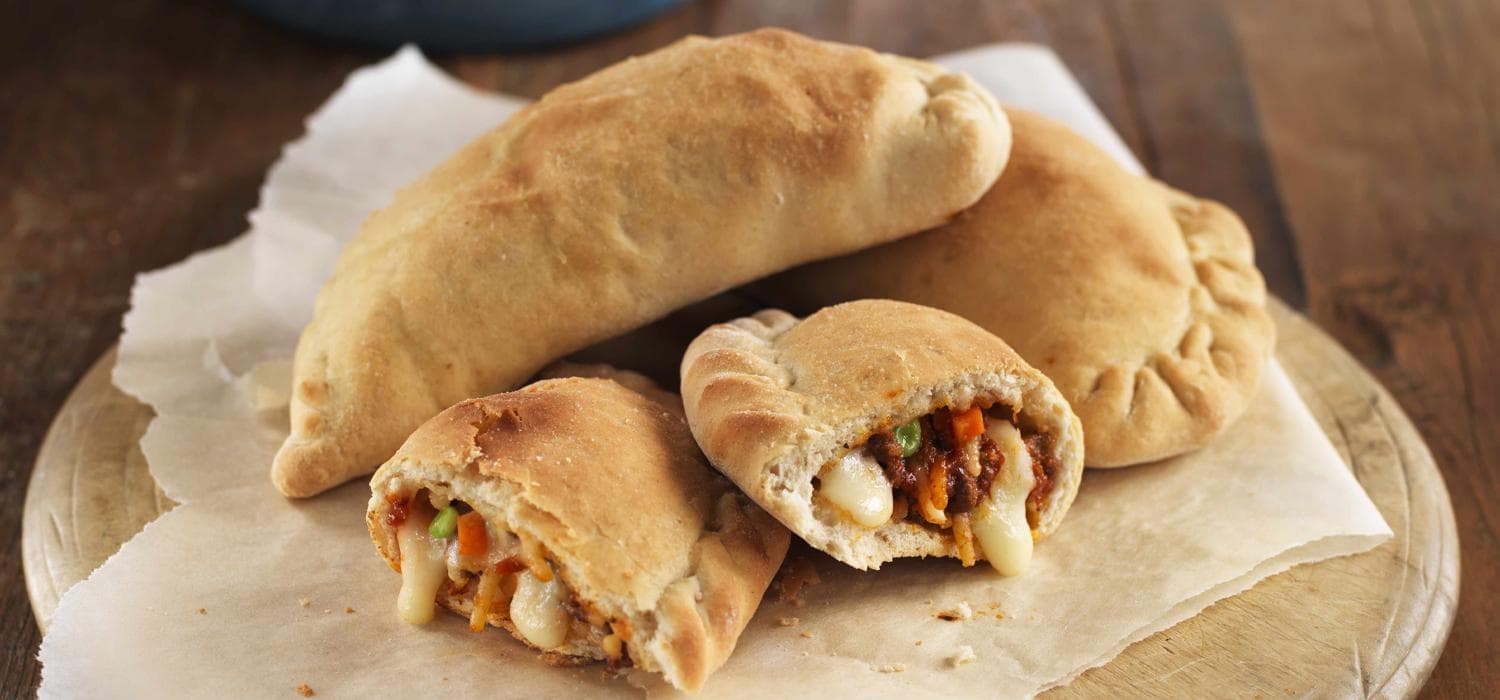 فطائر بصلصة سباغيتي بولونيز