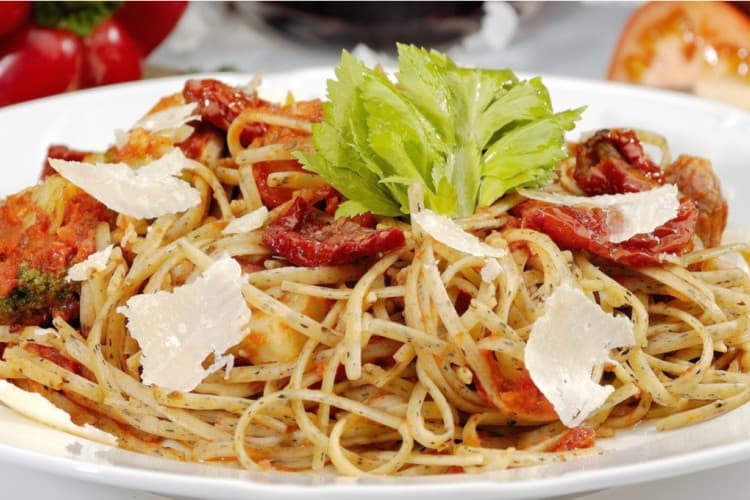 Sun-Dried Tomato and Basil Pasta Salad from Pastalini